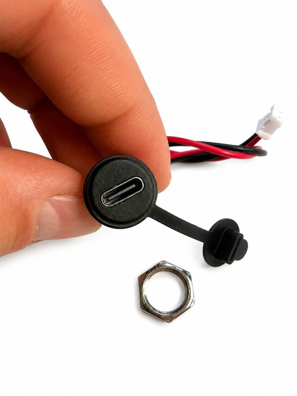 Gniazdo USB-C panelowe M11 z przewodami do zasilania VCC GND