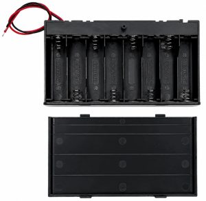 Koszyk na 8 baterii AA (R6) z włącznikiem ON/OFF 12V